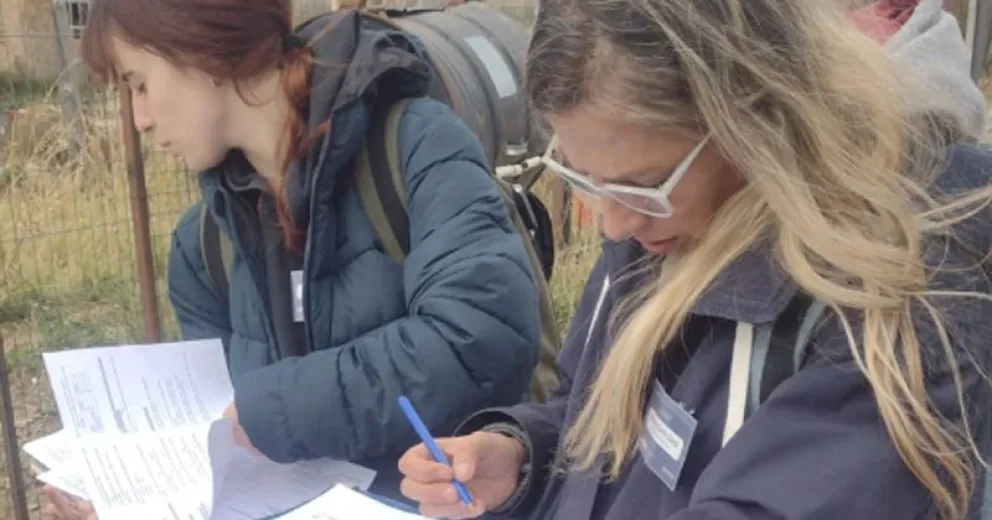 Estudiantes de Medicina de la UNRN están realizando un censo en la zona del Ruca Che