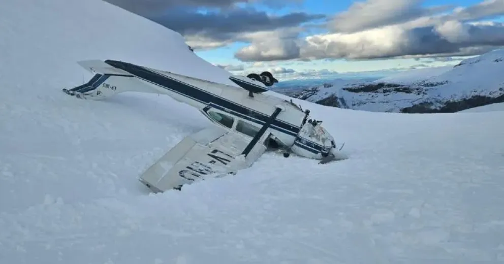 Cayó una avioneta en el cerro Chapelco y hay varios heridos
