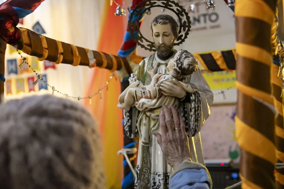 Invitan a los fieles a sumarse a la celebración. Foto de Eugenia Neme.