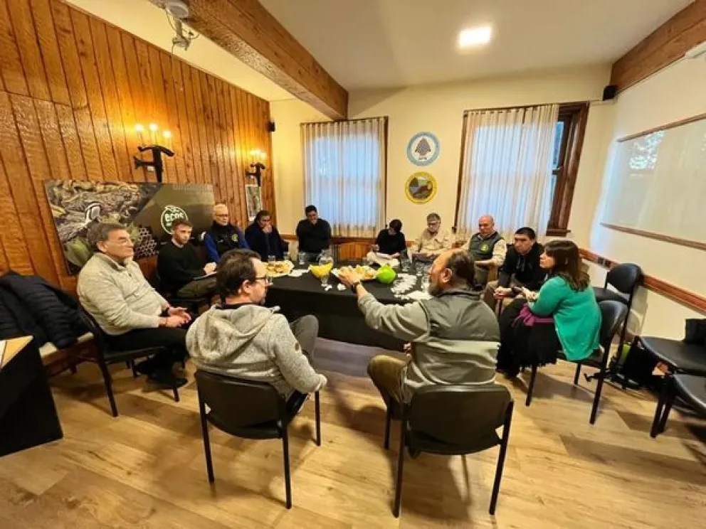 Visita de funcionarios nacionales: comanejo, Villa Mascardi, Sociedad Rural y más