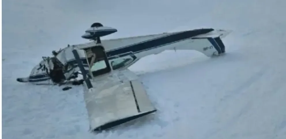 Especialistas investigarán si el avión que se estrelló en Chapelco tuvo una falla en el motor