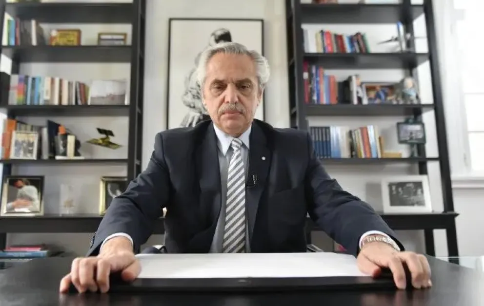 Piden el cese de la asignación como expresidente a Alberto Fernández tras la denuncia por violencia de género
