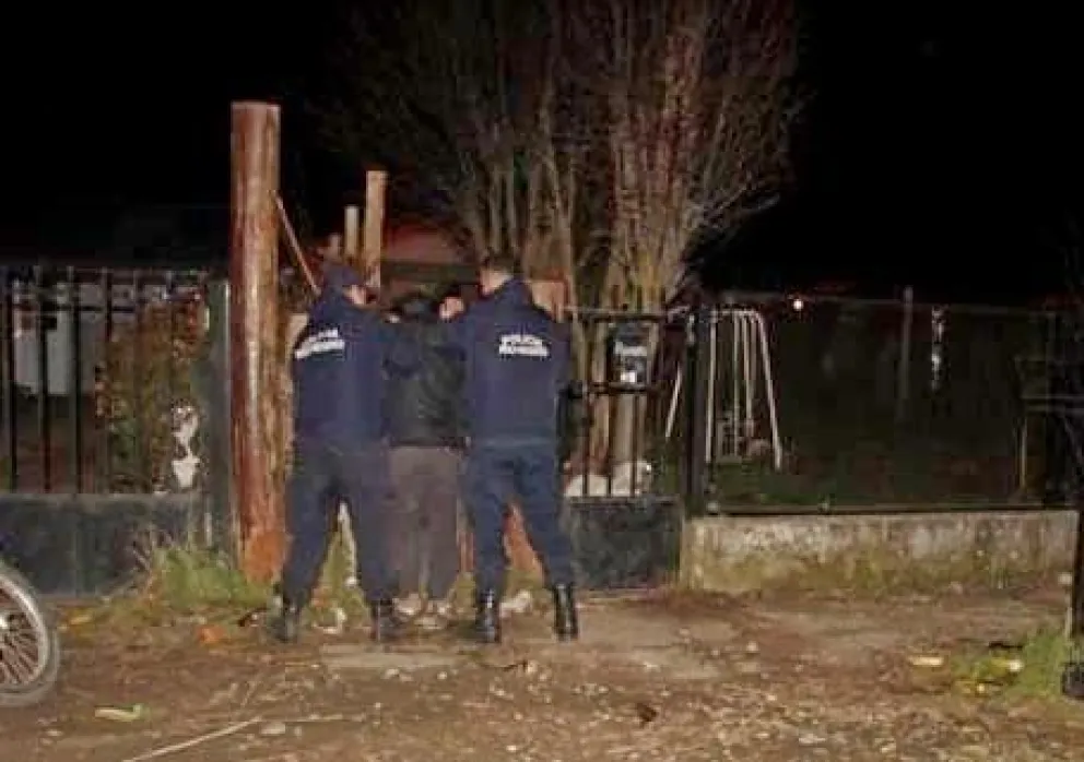 Policía detuvo a un hombre y secuestró un arma de fuego en Bariloche