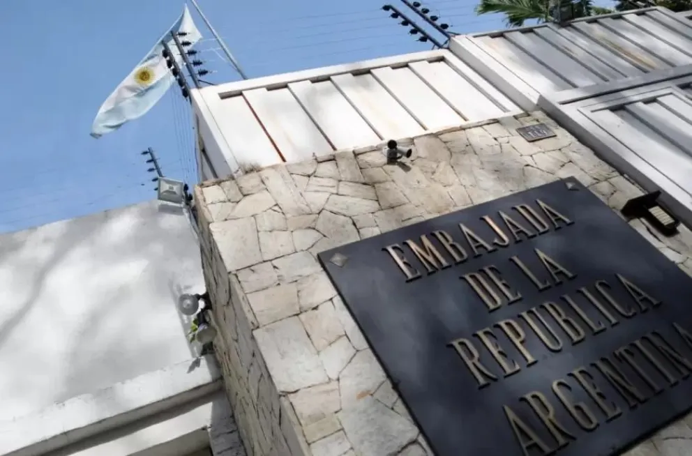 Nación postergó el plan para liberar a los asilados venezolanos de la embajada argentina en Caracas