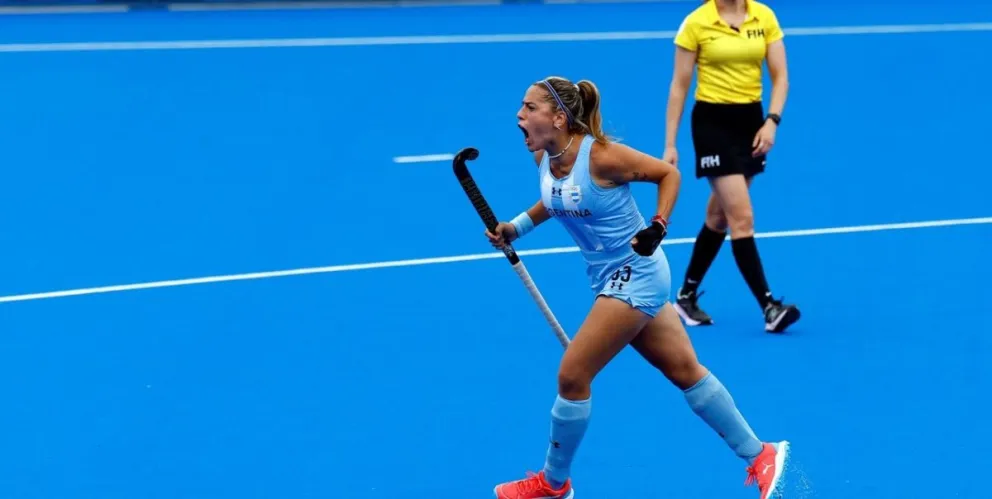 Una leona, se convirtió en la medallista olímpica más joven del país 