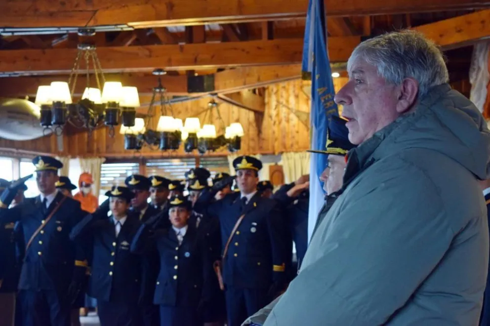 Cortés participó del acto del aniversario 112 de la Fuerza Aérea Argentina