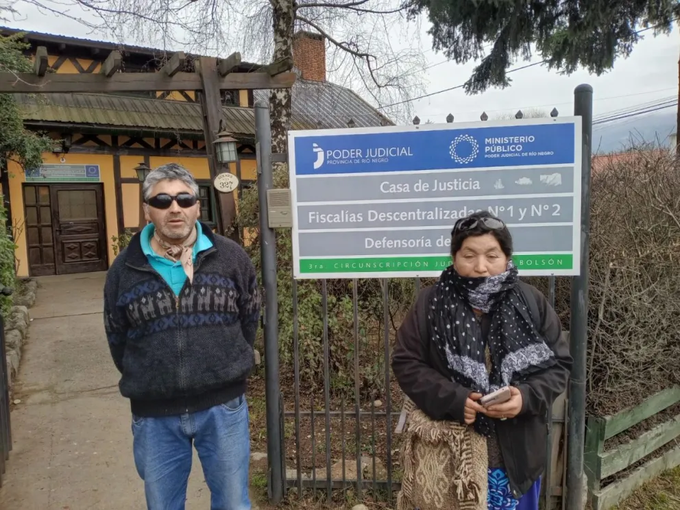 "Solo teníamos cuchillos para el asado”: Familiares de Villa piden justicia por la muerte en Mallín Ahogado