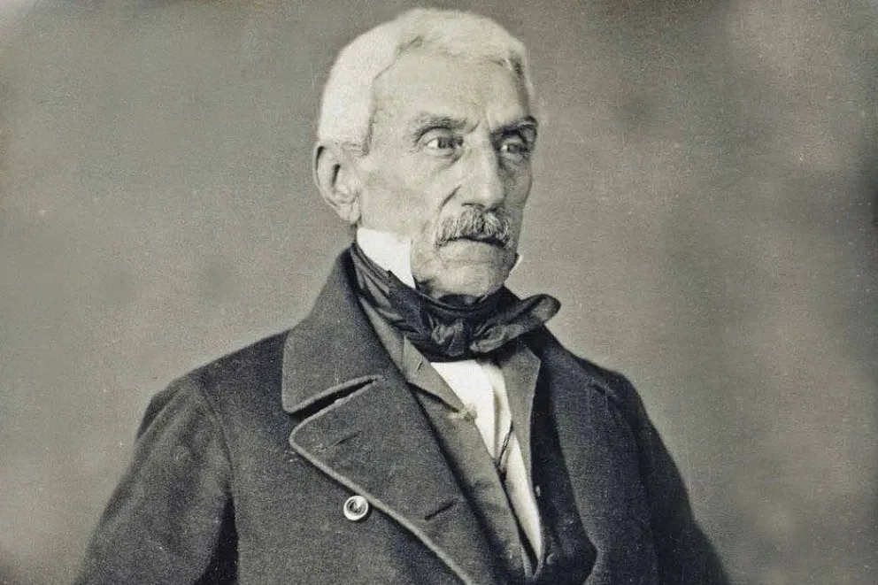 El San Martín guaraní-español-americano que no entró en el mármol