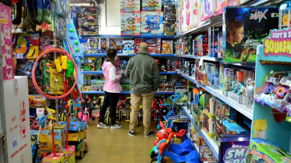 Día de las Infancias: Cómo afectó la crisis a la venta de juguetes en Argentina