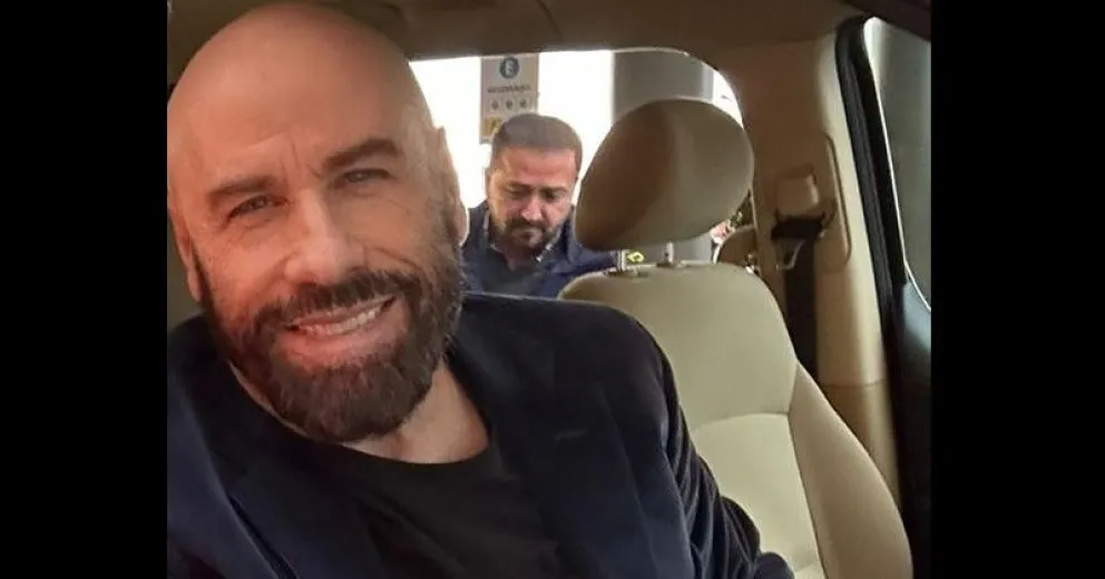 John Travolta estuvo en Bariloche y se sacó una foto antes de irse