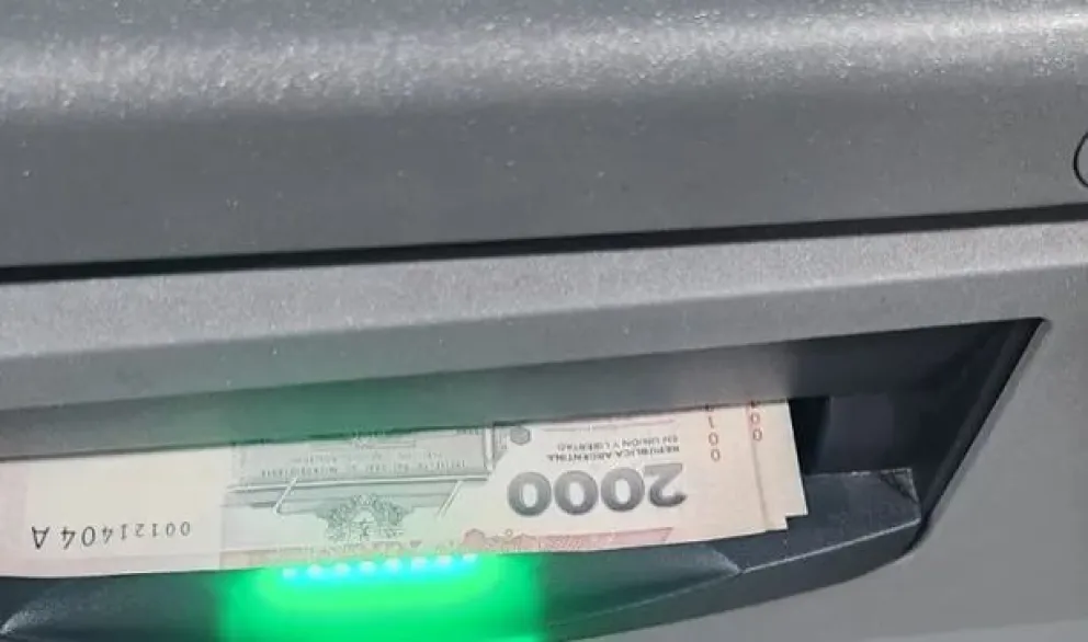 El BCRA aumentó los montos máximos para las extracciones en los cajeros automáticos