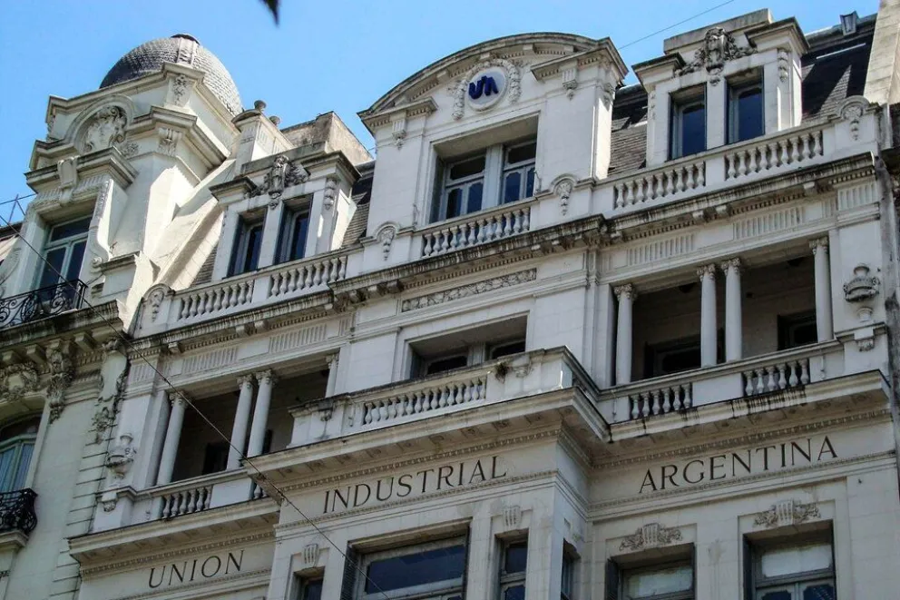 Crisis Industrial: una encuesta de la UIA reveló que la situación está peor que hace un año atrás