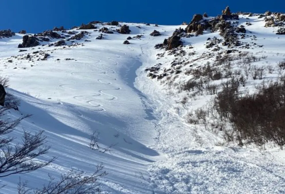 Lluvias sobre el manto de nieve, una mala combinación en la alta montaña (foto de archivo) 