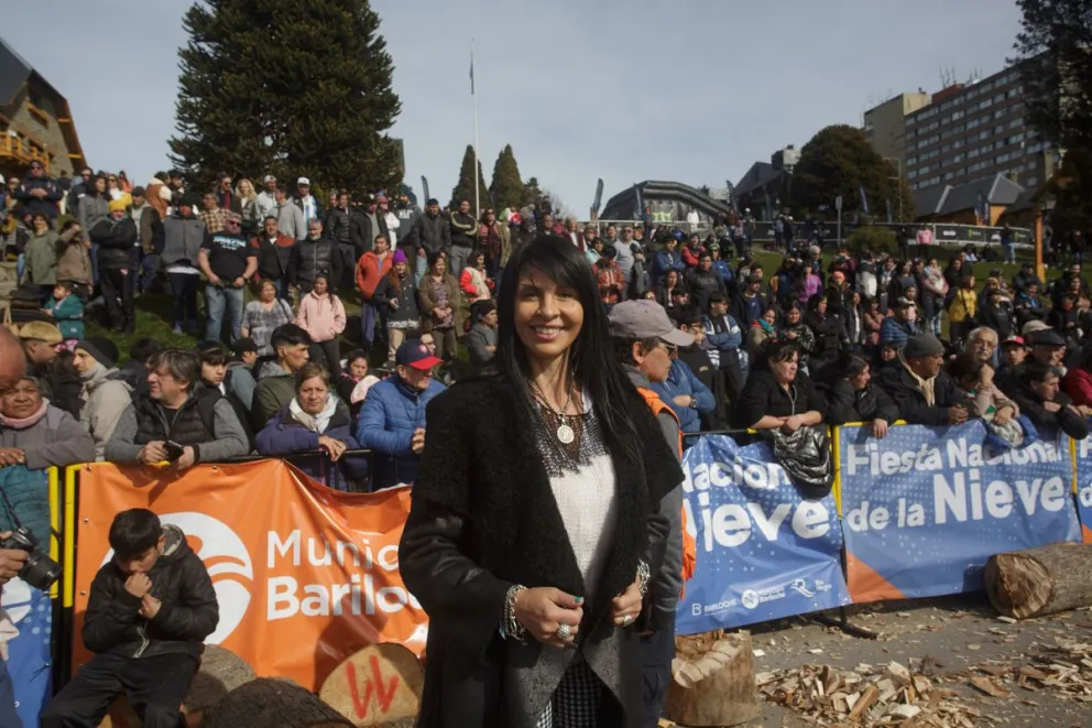 La diputada de la Libertad Avanza estuvo presente en el Concurso de Hacheros en costanera