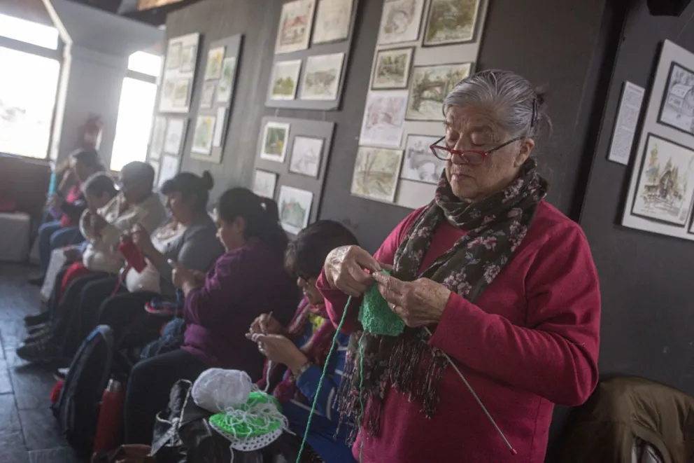 Fiesta de la Nieve 2024: tejedoras que abrigan el corazón