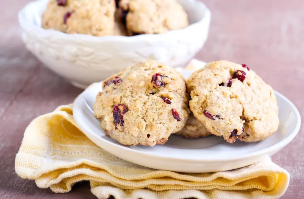 Paso a paso para hacer galletitas de arándanos y chocolate blanco