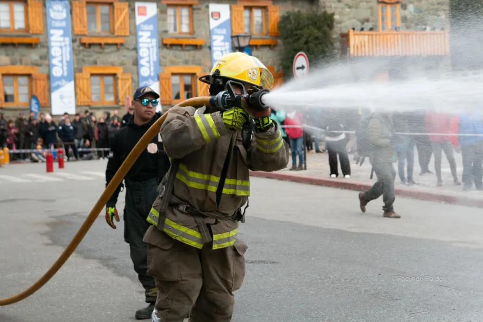 Fiesta de la Nieve 2024: mangueras en acción