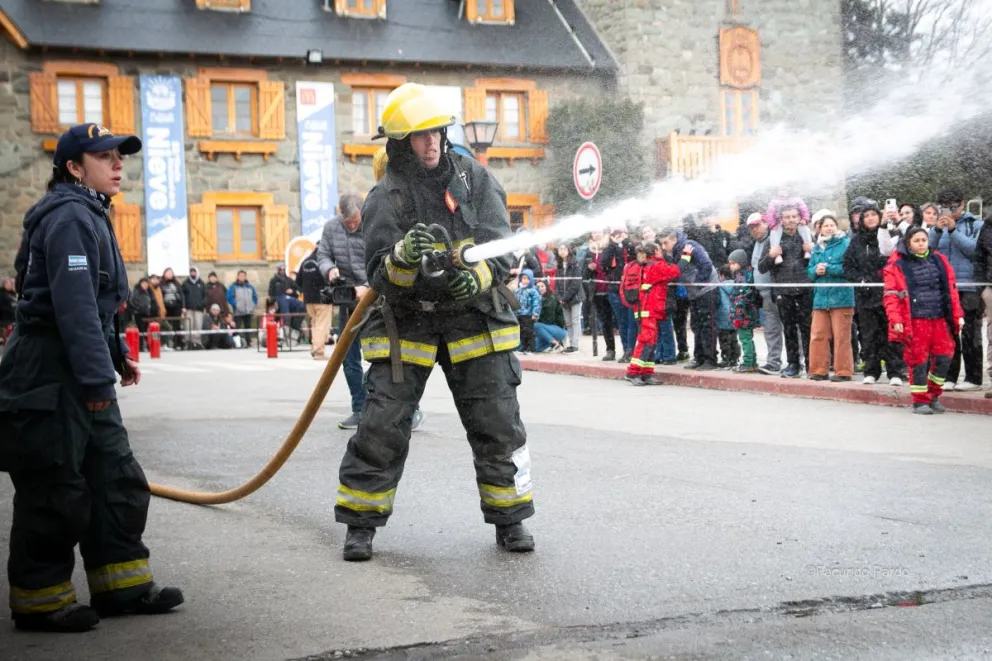 Fiesta Nacional de la Nieve 2024: “La sensación que sentís al ser parte de los bomberos es inexplicable”
