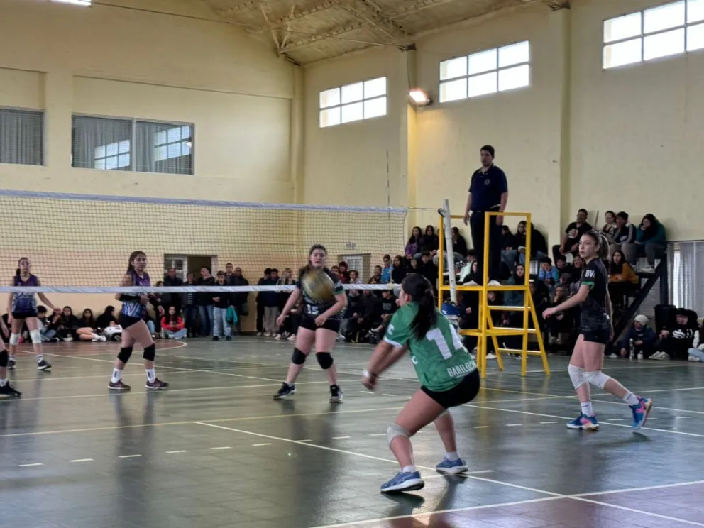 Campeonas: nuevo festejo de Bariloche Vóley Club en Los Menucos
