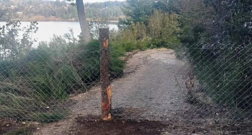 Polémica por el cierre de la bajada al lago Correntoso