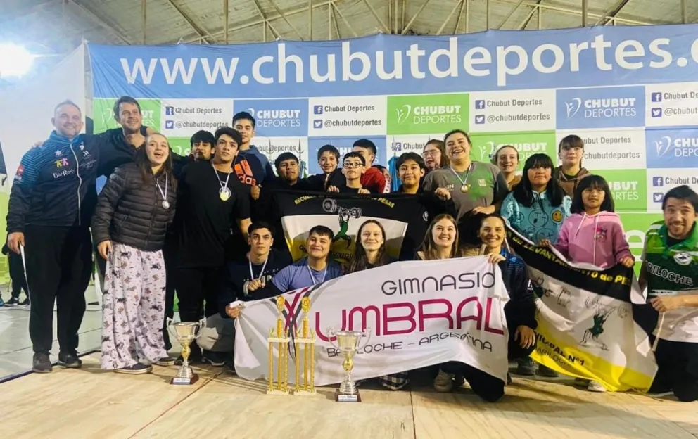 El fin de semana brilló el levantamiento de pesas regional con gran desempeño barilochense
