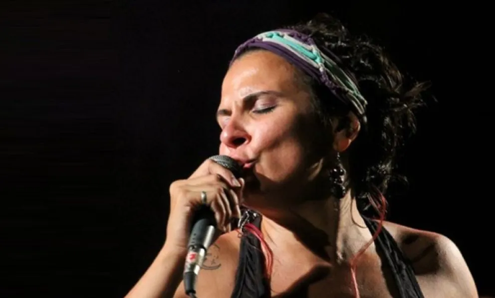 Llega Natalia Simoncini con “Memoria de la voz”