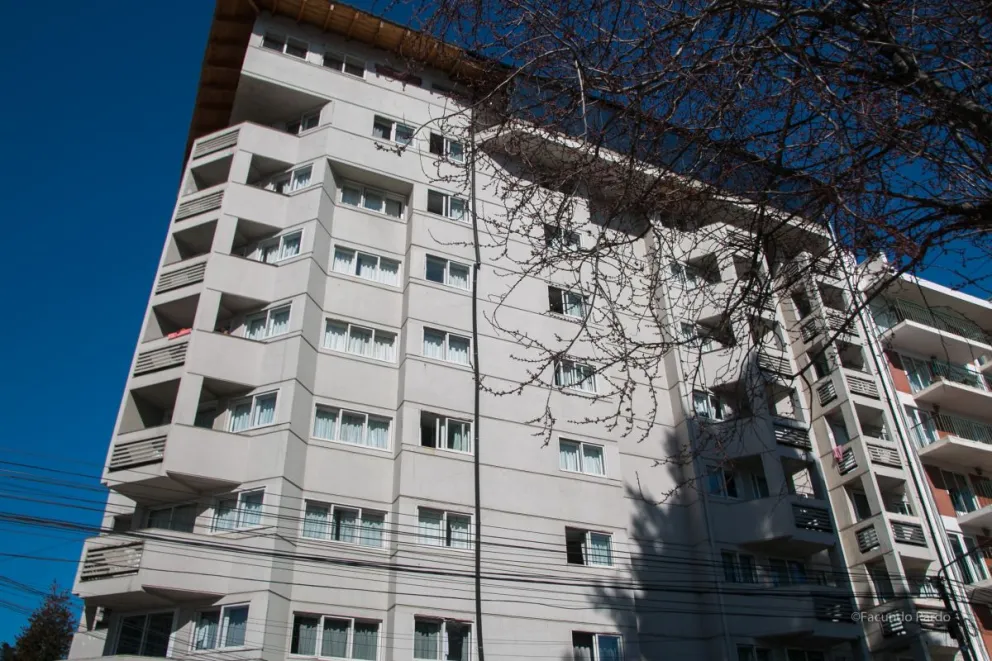 El egresado que se cayó de un sexto piso mejoró y dijo: "fue una boludez adolescente lo que hice"