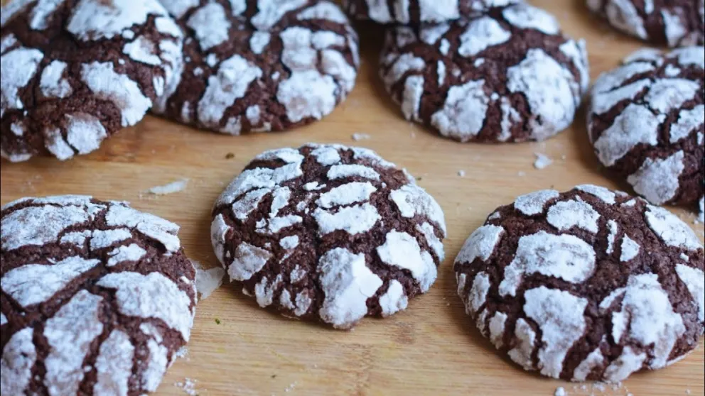 Fáciles, ricas y originales: galletitas craqueladas de chocolate