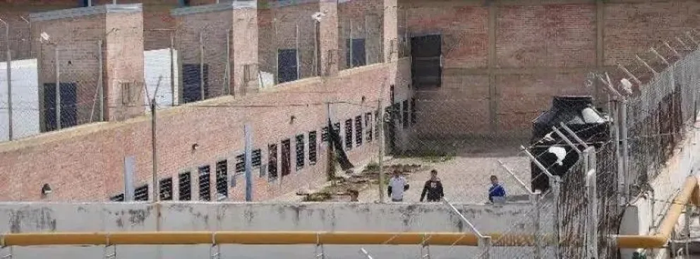 De no creer: se robaron el cerco perimetral de una cárcel 