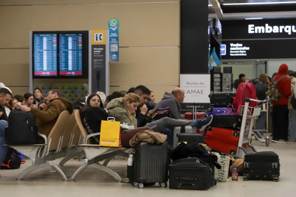 Paro de aeronáuticos afecta a Bariloche: cancelaron vuelos para mañana sábado