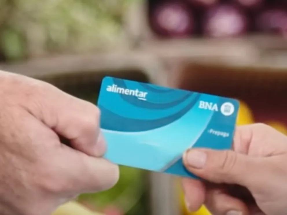 Tarjeta Alimentar: el Gobierno aumentó el límite de edad para poder cobrar