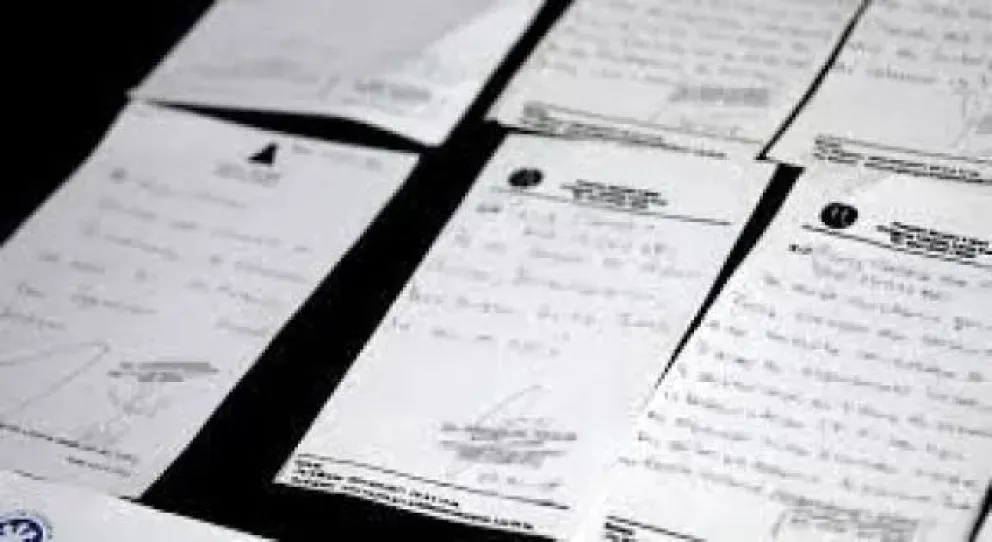 Certificados truchos: despidieron a dos trabajadores municipales
