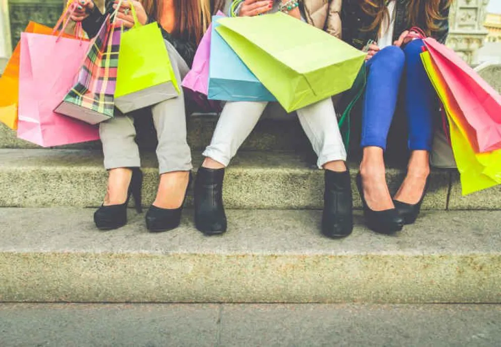 Cuáles son los signos del zodiaco más adictos a las compras 
