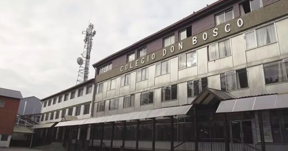 Imágenes sexuales con IA en Bariloche: qué dijeron desde el colegio a los padres