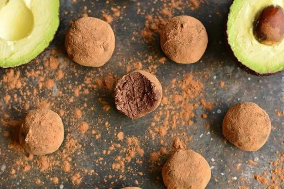 Súper fácil: trufas de chocolate y palta