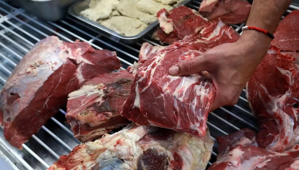 Caída del precio de la carne tras el bajo consumo