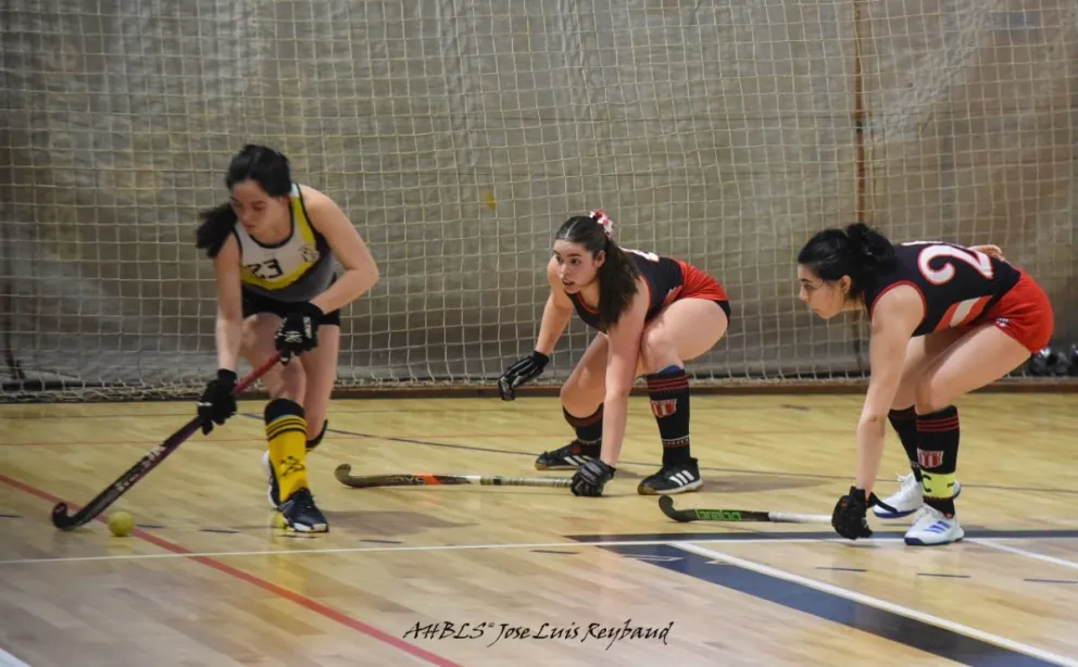 Tres jornadas a puro hockey de menores en Bariloche
