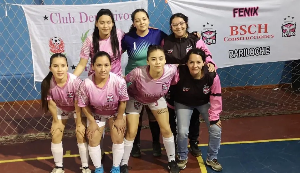 Deportivo Fenix dio la vuelta olímpica