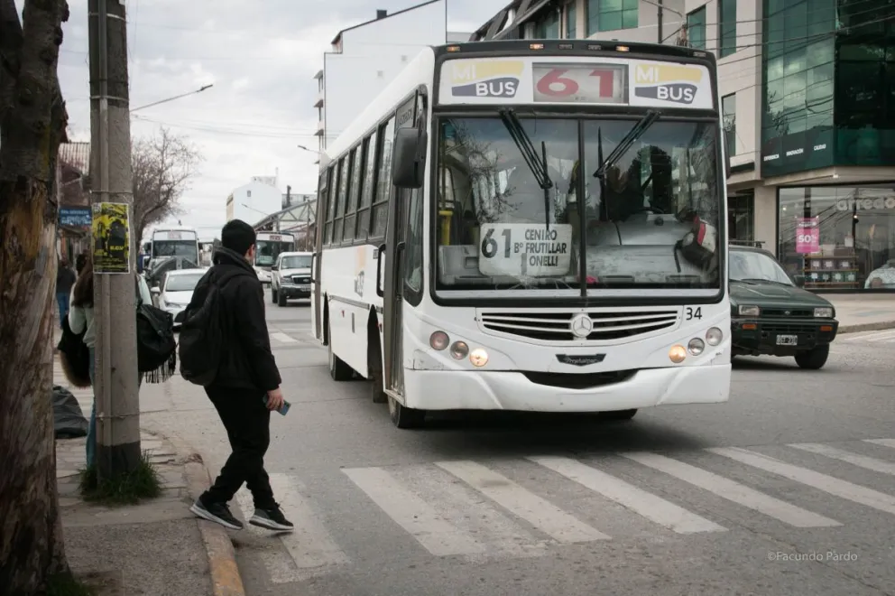 Los usuarios se mantenían a la expectativa de lo que iba a suceder / Foto: Facu Pardo 