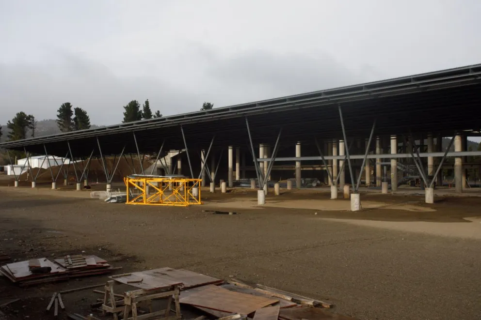 Se reactivó la obra de la terminal de ómnibus de Bariloche con fondos provinciales