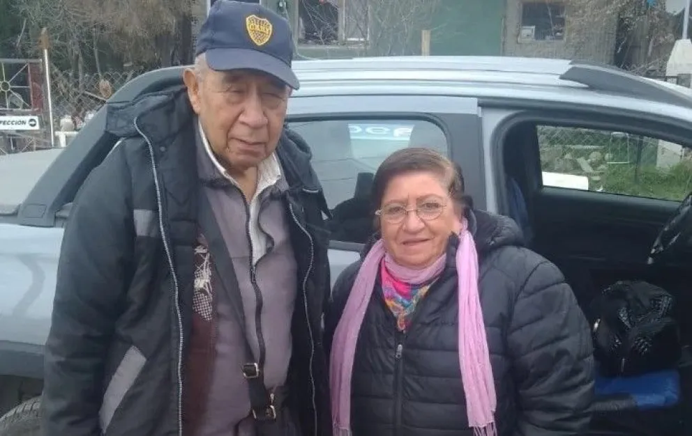 Una pareja de jubilados destina parte de su pensión a colaborar con el Merendero Alihuen