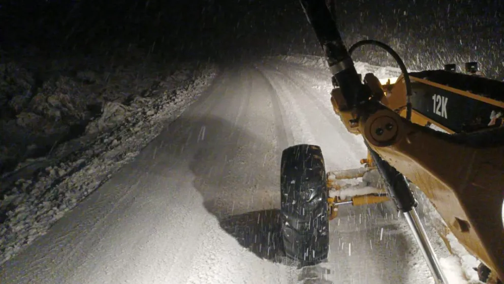 Alertan por presencia de nieve y humedad sobre la calzada de ruta 40 