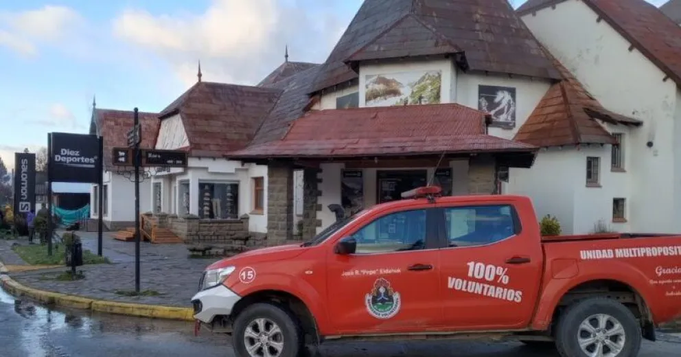 Ardió parte del histórico Hotel Piltriquitrón
