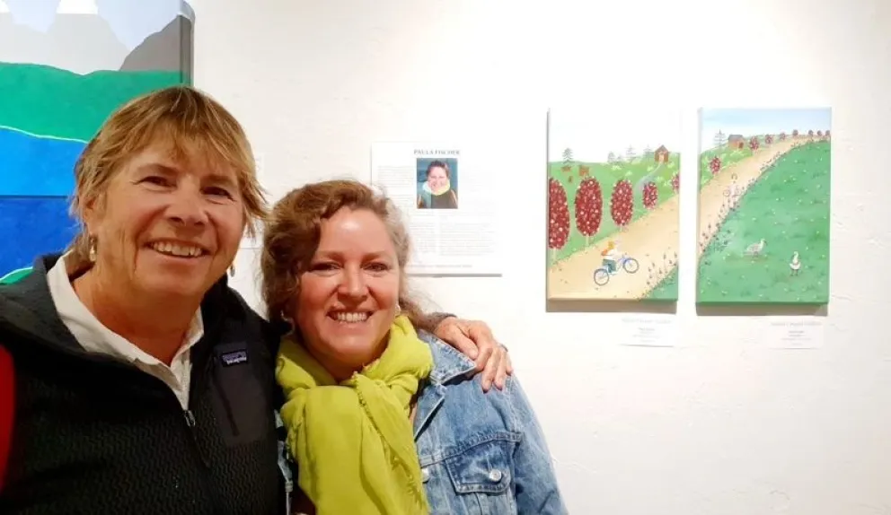 Paula Fischer y otros 10 artistas de Bariloche expusieron en la Ciudad Hermana