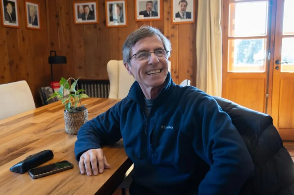 El Ministro de Gobierno, Trabajo y Turismo de la provincia pasó por Bariloche y habló de distintos temas 