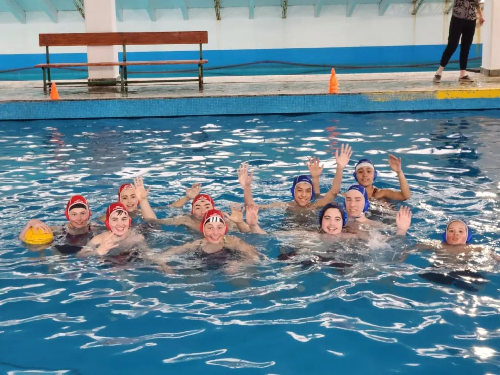 Una nueva competencia en la ciudad: comenzó la Liga de Waterpolo de Bariloche