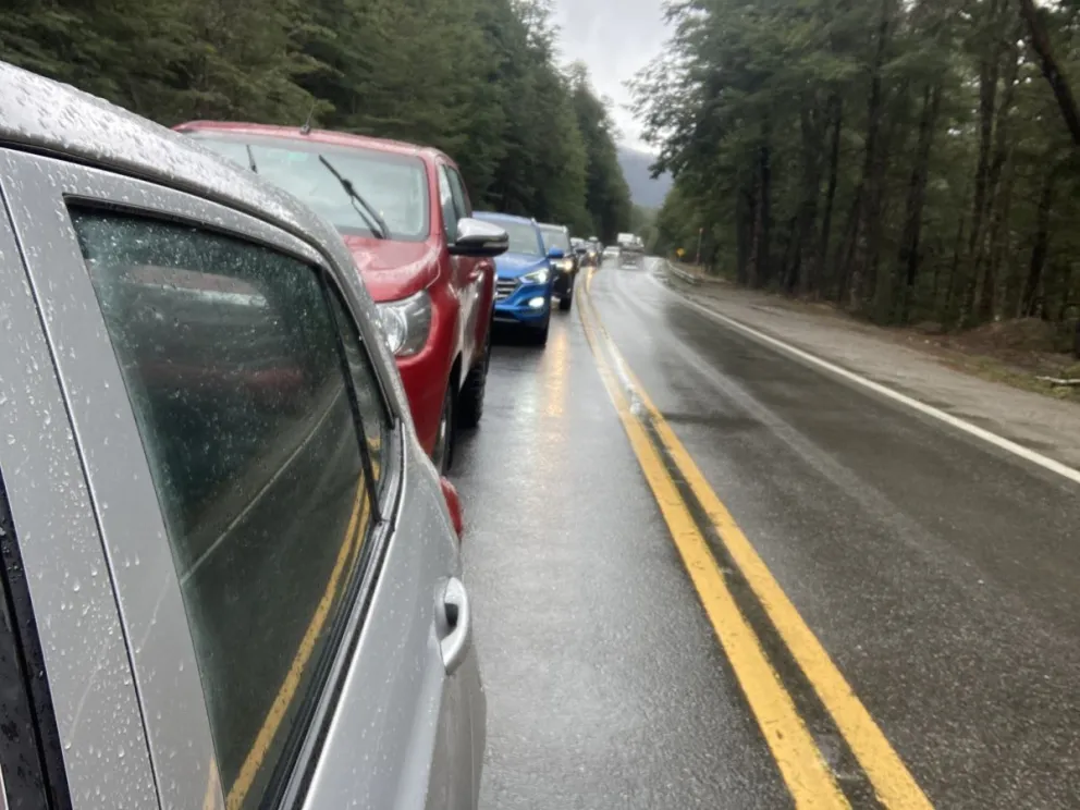Uno de los puntos clave es la autorización de viaje de menores de edad. Foto archivo: Eugenia Neme. 