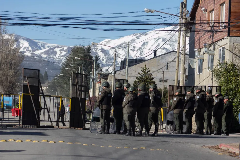 Con testigos civiles y uniformados, avanza el juicio por usurpación en Villa Mascardi
