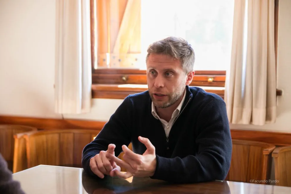 Larsen, contundente: “Vamos a ir con todo el peso de la ley contra aquellos delincuentes que prenden fuego nuestros parques nacionales” (foto: Facundo Pardo).