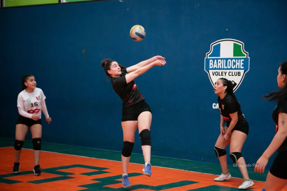 Intenso fin de semana de vóley de mayores y menores en Bariloche